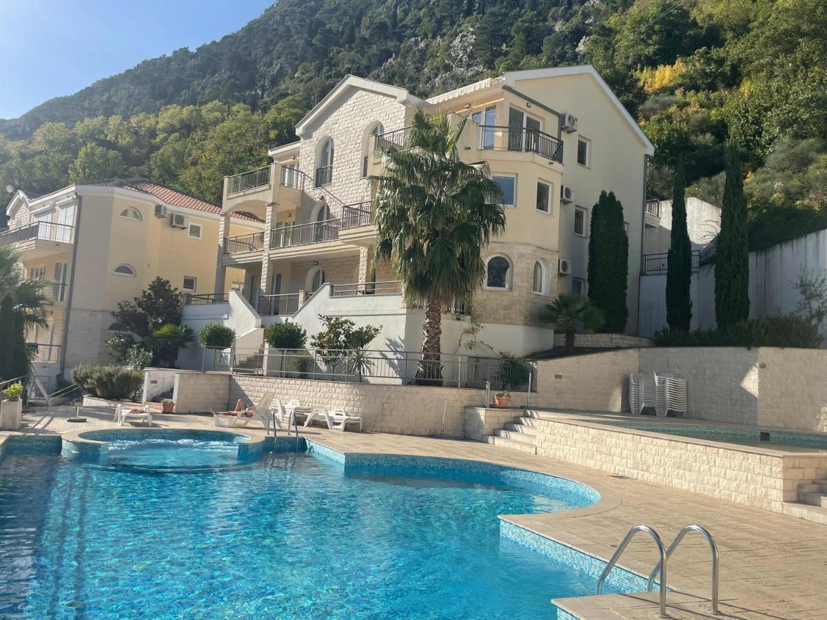 Stunning View To Kotor Bay And Old Town - C2 Vista Apartment Muo Bagian luar foto